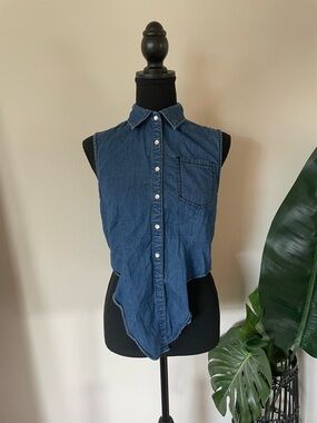 Forever 21 Sleeveless Dark Blue Denim Button-Up Top